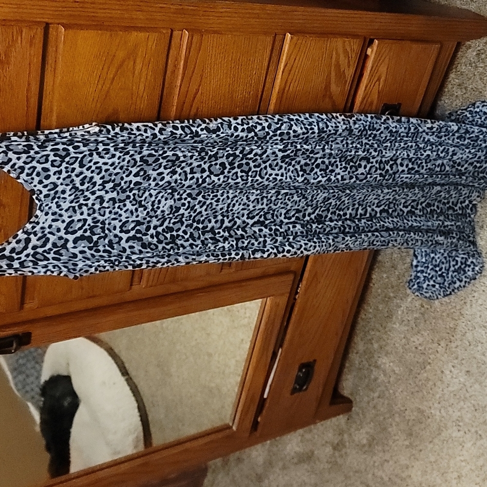 Black and gray leopard maxi